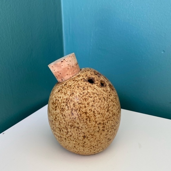 HANDMADE Pottery Parmesan Cheese Shaker with Cork Stop Tan Brown Speckle Glaze - Picture 7 of 13